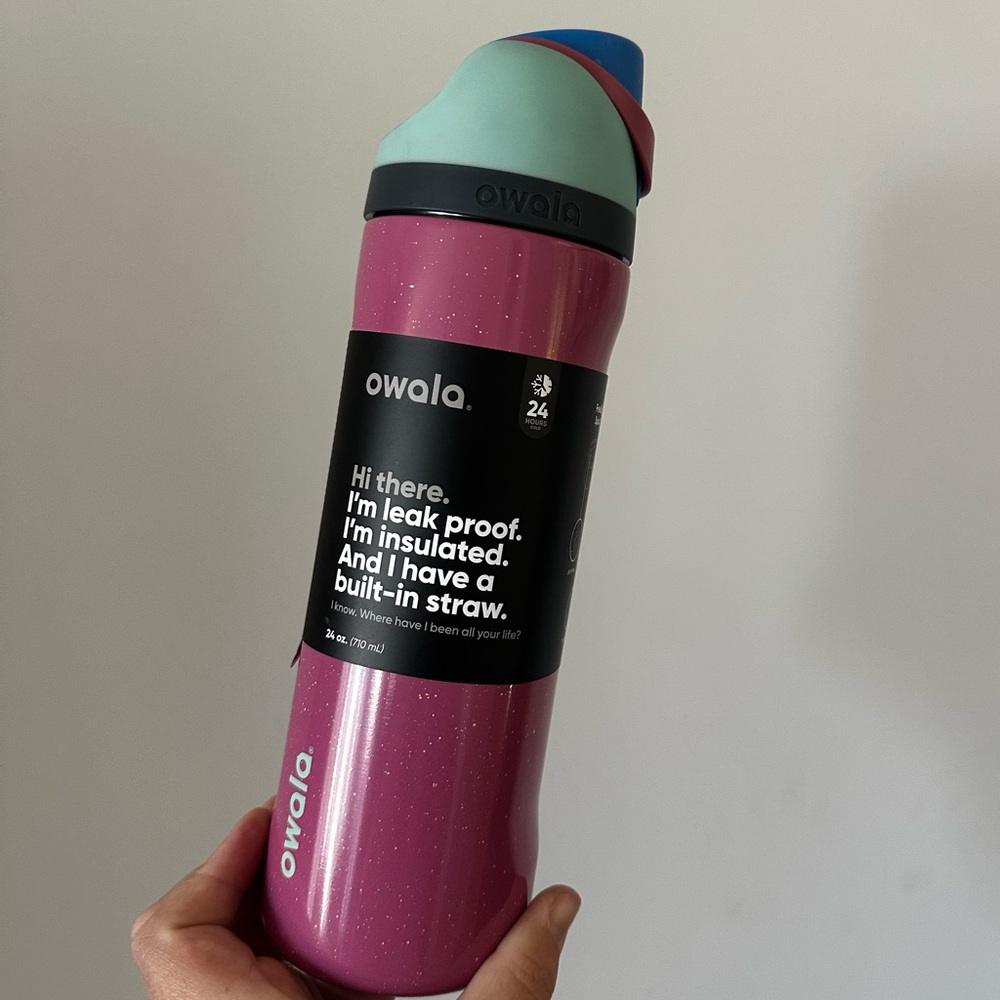 Owala 24 oz. Bubblegum pink and green water bottle NWT